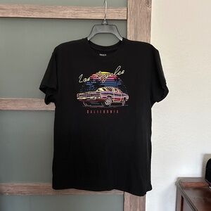 Retro Los Angeles California Graphic Tee- Unisex Black-Size L